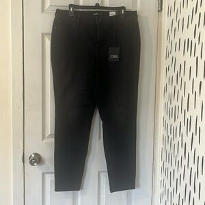 Simply Vera Wang Skinny Jeans. Size 16